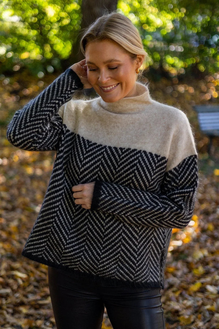 ELARA™ | COMFY TURTLENECK